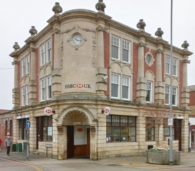 HSBC Bank re-opens